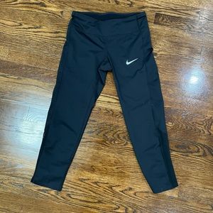 Nike 3/4 Length Cropped Leggings